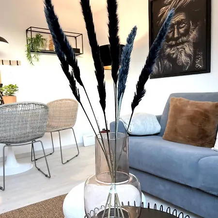 Apartment Gallery Apartment: Maisonette + Free Parking + Netflix